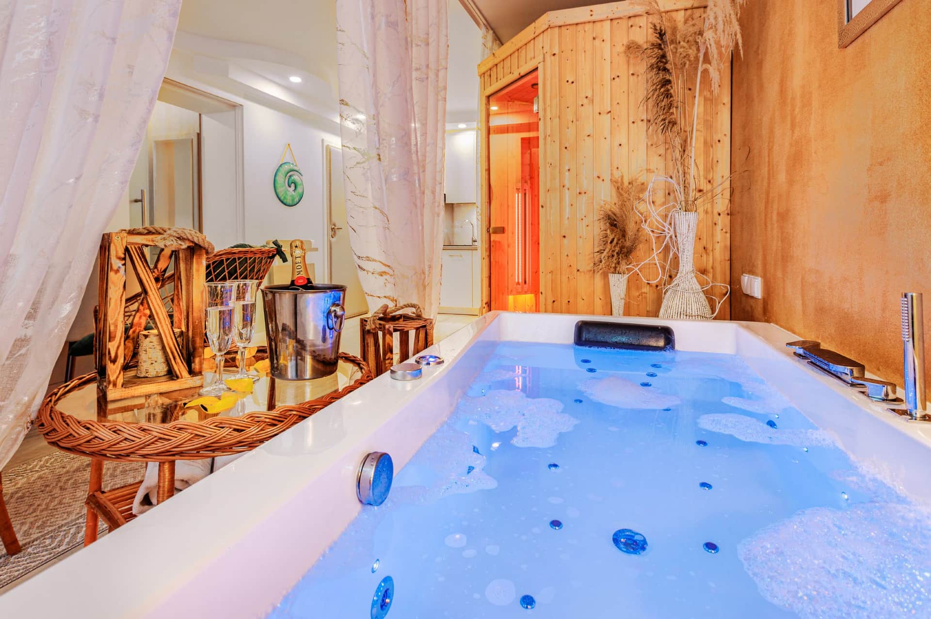Apartament Turkusowy z jacuzzi i sauną